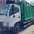 Xe chở rác HINO XZU342L-HKMTKD3 2,8 tấn