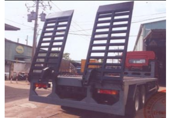 Xe chở xe máy SHACMAN DELTA-CXMCD 15,2 tấn