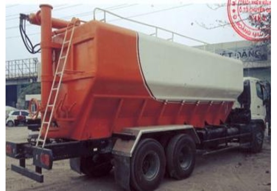 Xe chở thức ăn chăn nuôi HINO FL8JT7A-K 7,1 tấn