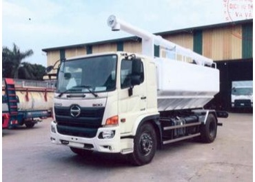 Xe chở thức ăn chăn nuôi HINO FG8JJ7A-A 7,8 tấn