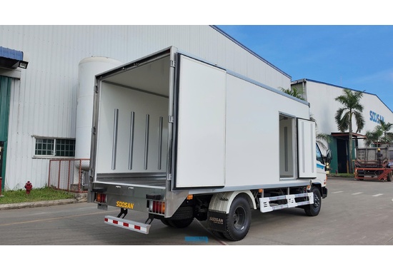 Hyundai W11S Thùng Đông Lạnh