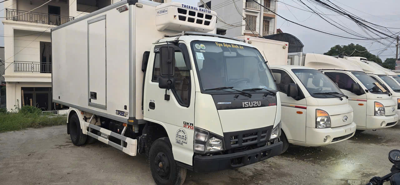 Xe đông lạnh ISUZU QKR 270 Cũ