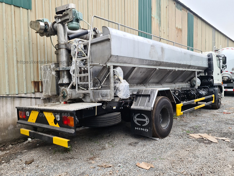 Xe chở cám Hino FG 12m3