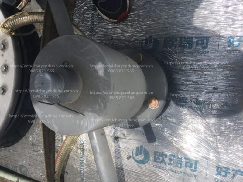 Sơ mi rơ moóc bồn chở hóa chất 28 m3