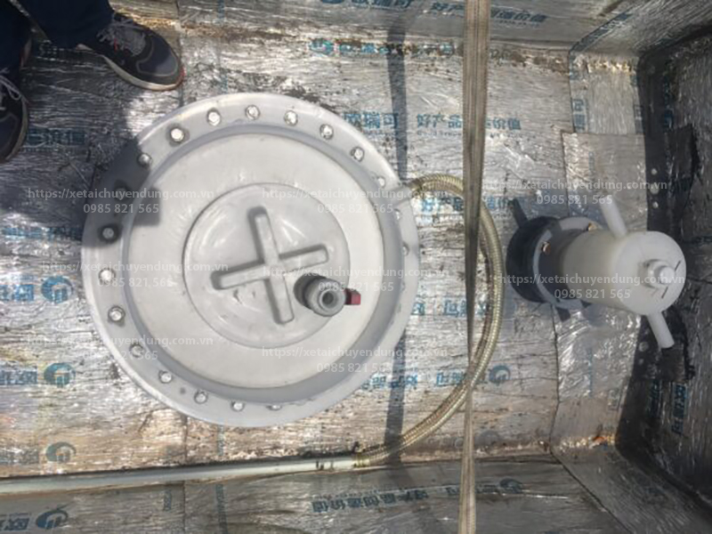 Sơ mi rơ moóc bồn chở hóa chất 28 m3