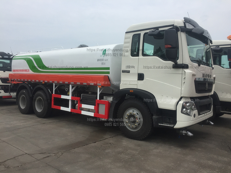 Xe bồn nước, phun nước tưới cây rửa đường 13 khối HOWO 3 chân 6x4