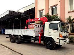 Hino FL gắn cẩu Unic 5 tấn UR-V550